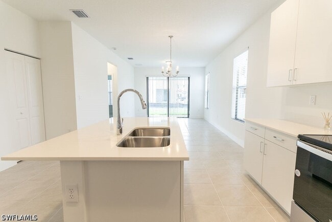 Building Photo - 5554 Cassidy Ln