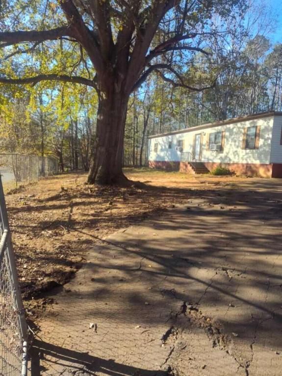 Foto del edificio - 12100 Lullingstone Rd