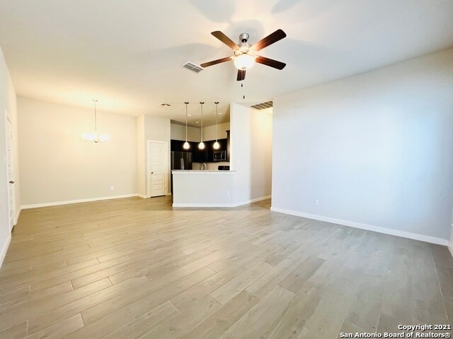 Building Photo - 2239 Avery Village