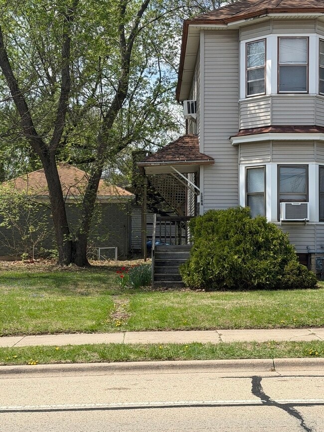 Building Photo - 1264 Liberty St