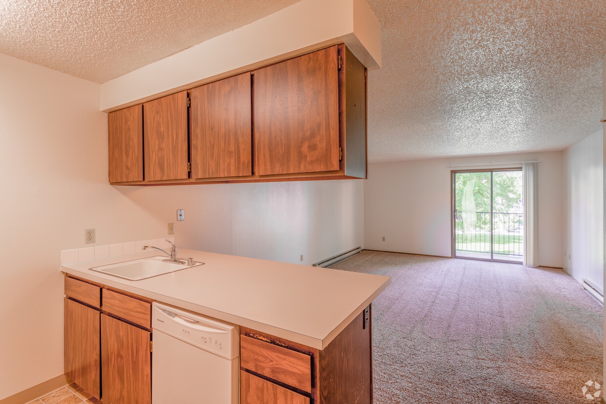 Primary Photo - Crosspointe Apartments