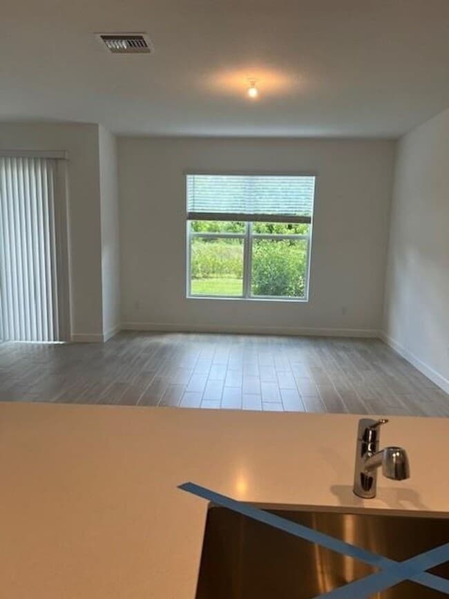 Photo - 4393 Hammock Grove Dr House