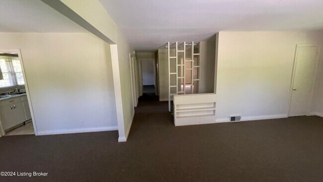 Building Photo - 1167 Castlevale Dr