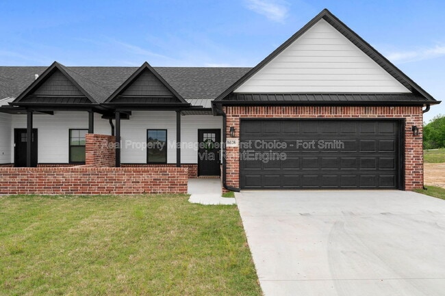 Building Photo - 8800 Cantera Dr