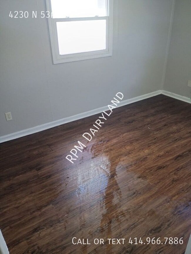 Building Photo - 4230 N 53rd St