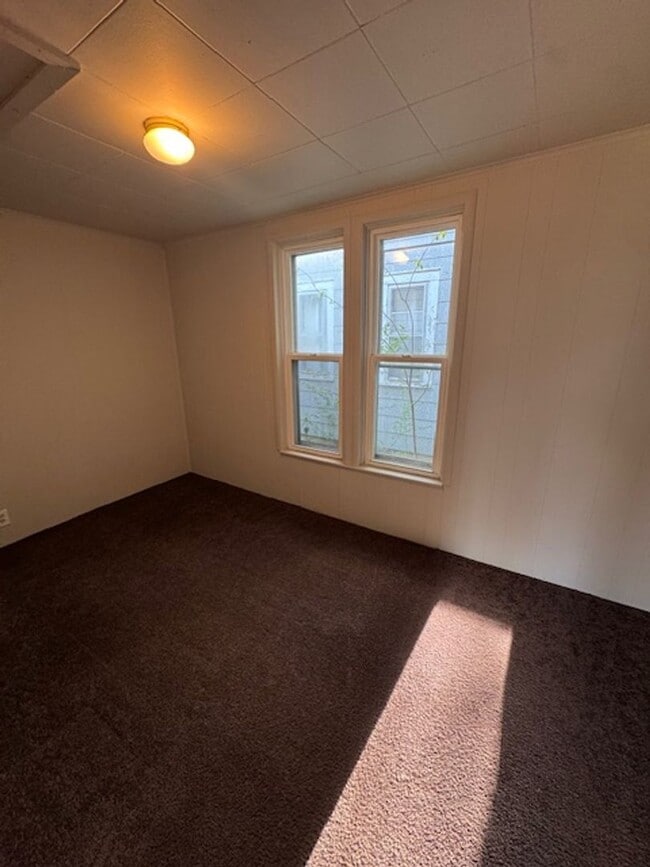 Foto del edificio - 1342 Guthrie St