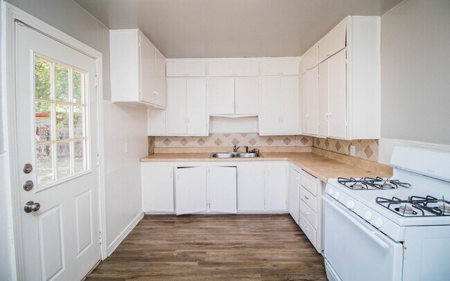 Building Photo - 2514 40th St