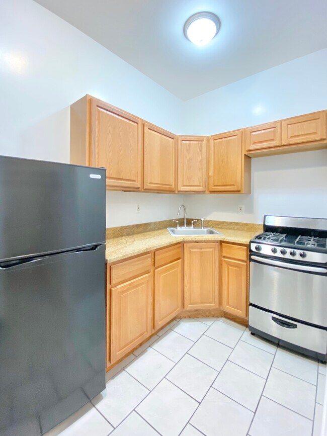 Building Photo - 474 W 146th St