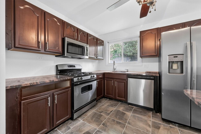 Photo - 1700 Jarvis Avenue Apartment