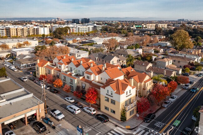 Foto aérea - 1705 Palm Ave
