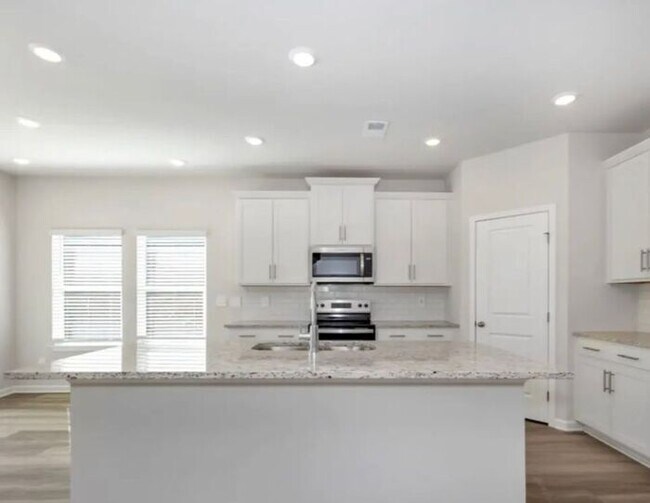 Foto del edificio - Coming soon-new construction