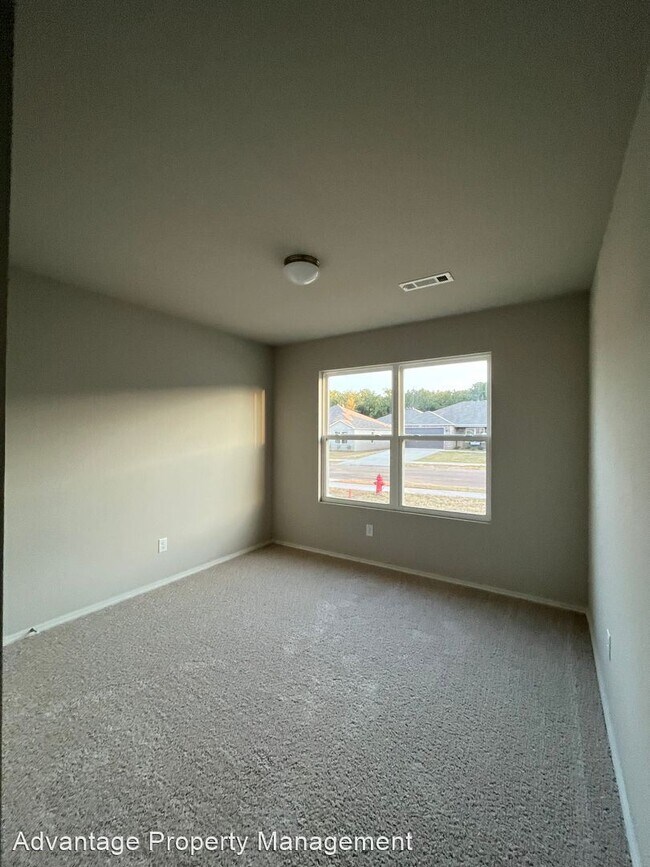 Building Photo - 4 br, 2 bath House - 1340 Fresca Ln.