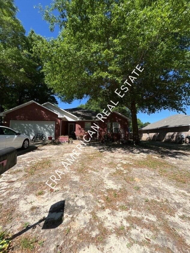 Primary Photo - 209 Warrior St
