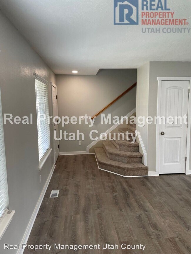 Building Photo - 5 br, 3.5 bath House - 7857 Cedar Crest Dr...