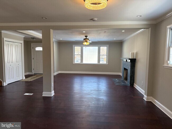 Foto del edificio - 7419 Farnum St