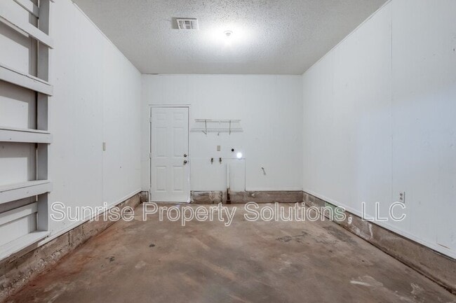 Foto del edificio - 636 SW 13th St