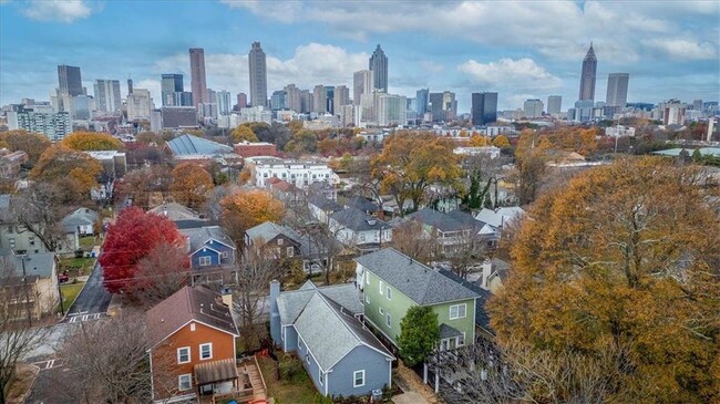 Foto del edificio - 65 Howell St NE