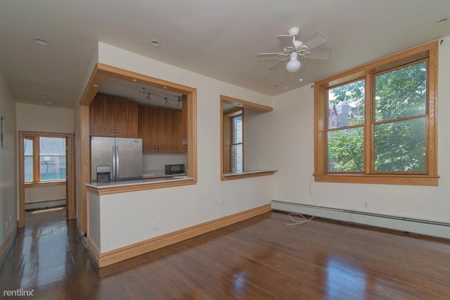 Building Photo - 3 br, 1 bath  - 463 Lincoln Pl
