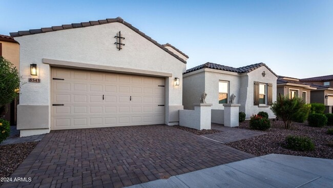 Building Photo - 8543 W Palo Verde Dr