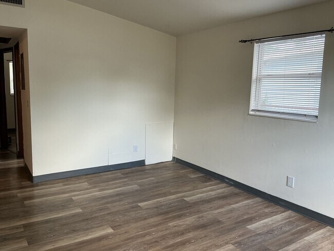 Foto del edificio - 2BR Home in South Lakeland – Move-In Ready