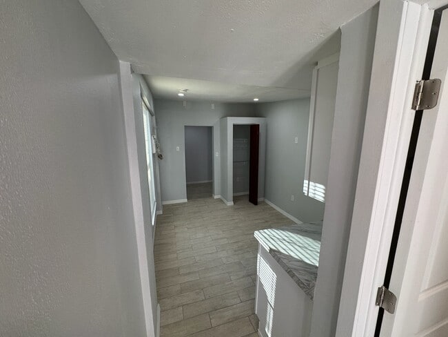 Foto del edificio - 911 NW 62 Ave