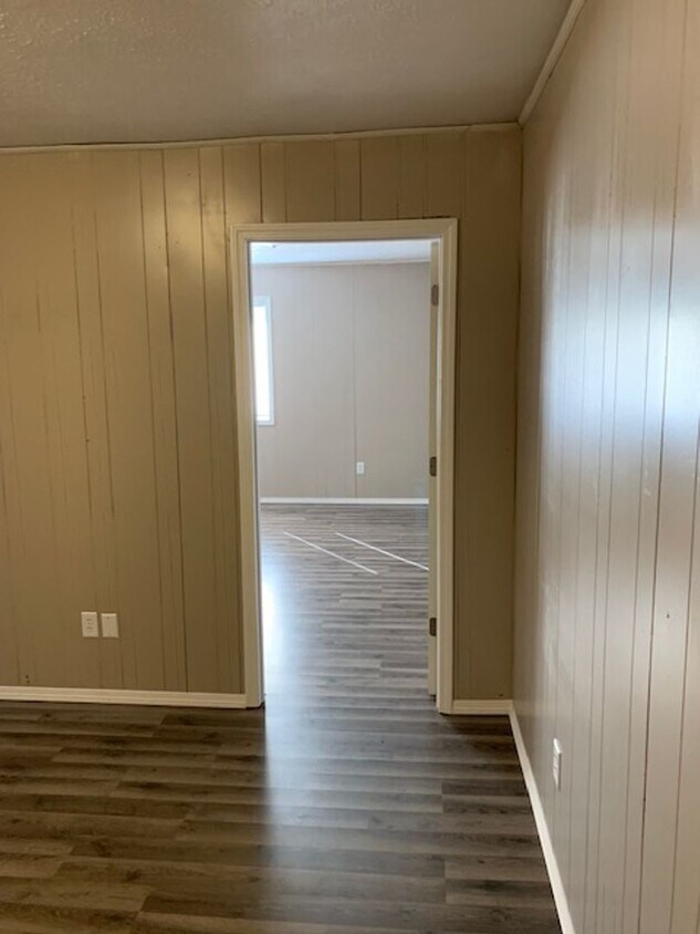 Foto principal - One bedroom One Bath Walk In-Hollister, MO