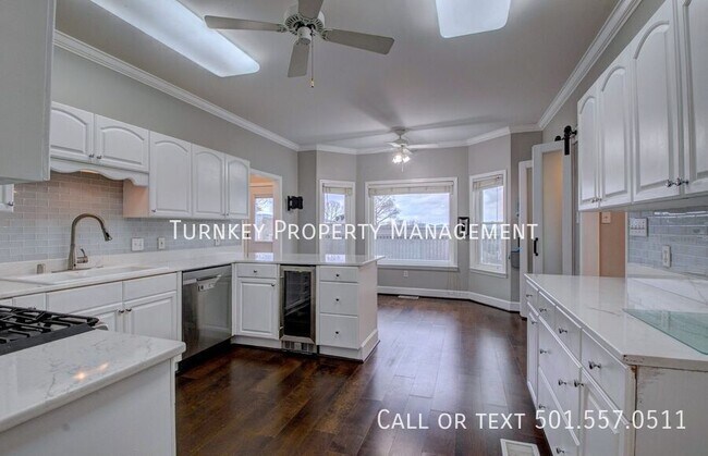 Foto del edificio - 4314 Old Oak Dr