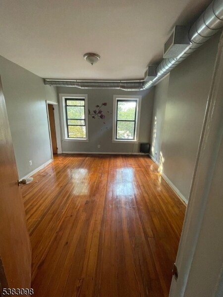 Foto del edificio - 302 Princeton Ave