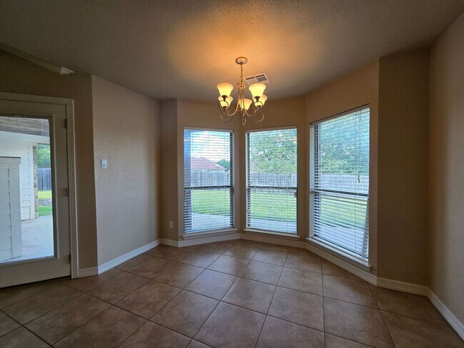 Building Photo - RENT SPECIAL - NEW IN MANAGEMENT - AVAILAB...