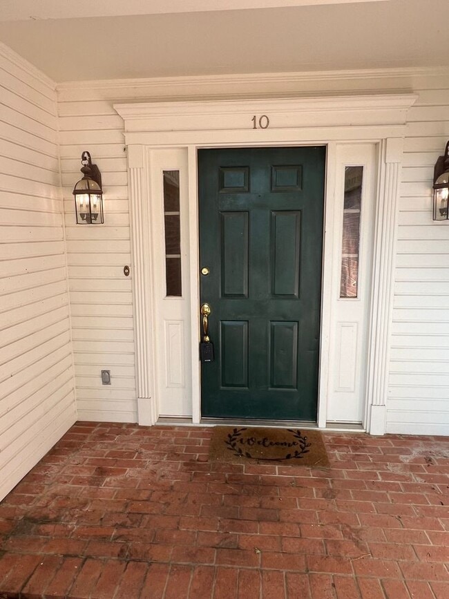 Photo - 3/2 Available for Rent in Summertree of Madison! House