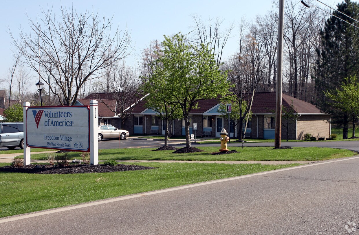 Foto del edificio - Freedom Village Mansfield