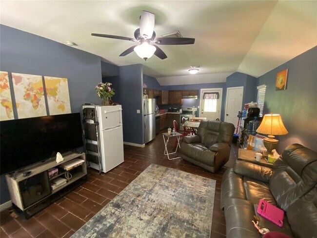Foto del edificio - 12443 Royal Springs Rd