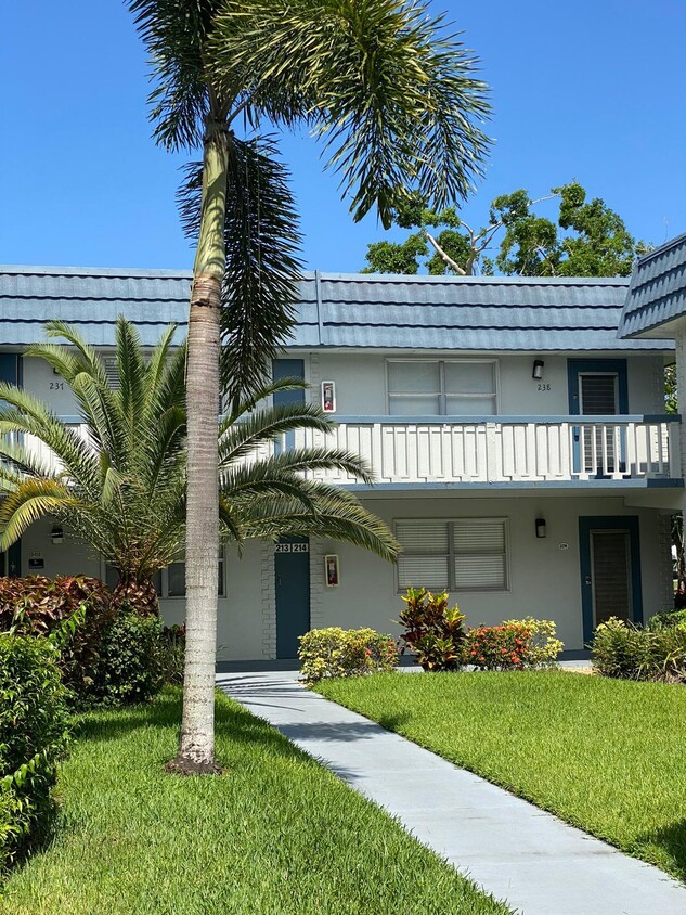 238 Tuscany Ln, Delray Beach, FL 33446 Condo for Rent in Delray Beach