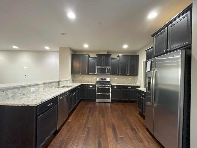 Foto del edificio - 11 Bethel Ln