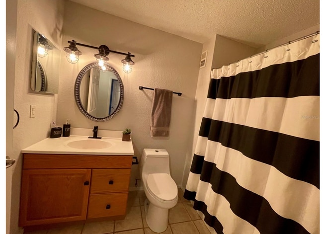 Building Photo - 2BD/ 2BA Furnished Apartment