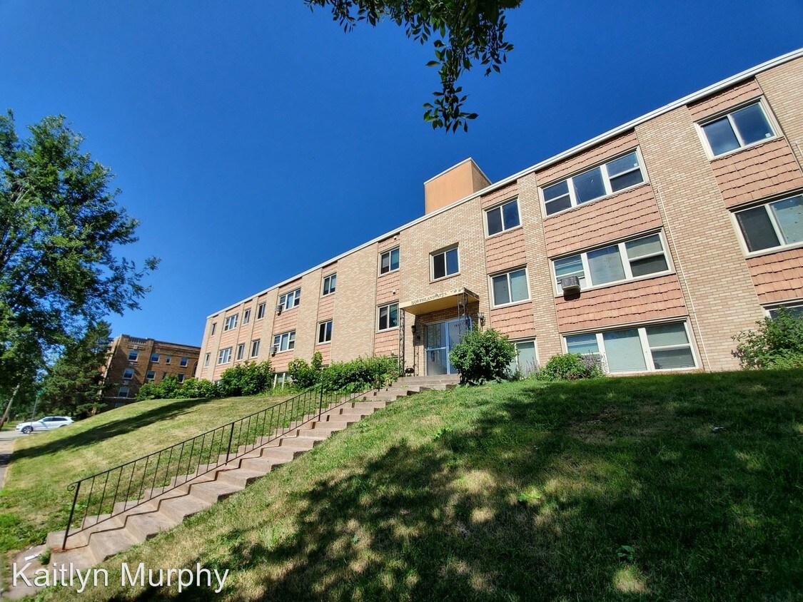 Foto principal - 1807 E 3rd St