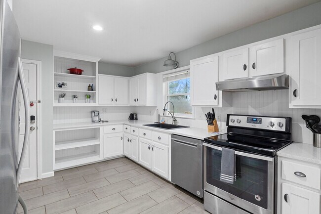 Foto del edificio - 218 Brandon Rd