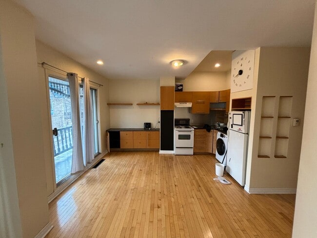Photo du bâtiment - 645 Rue Prince-Arthur