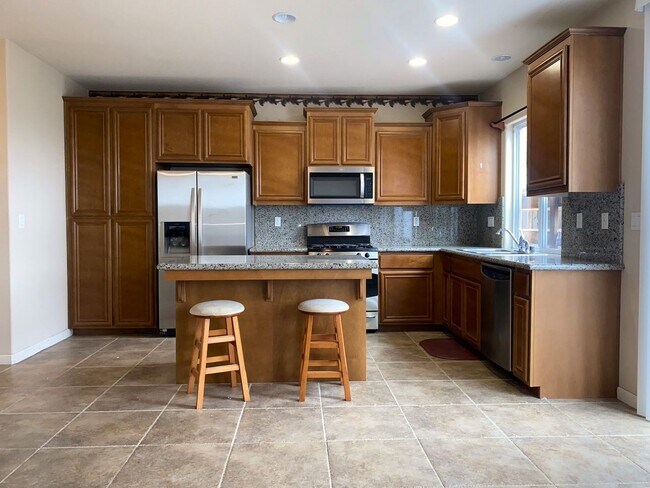 Building Photo - Stunning 4-bdrm./2.5, 2-story home availab...