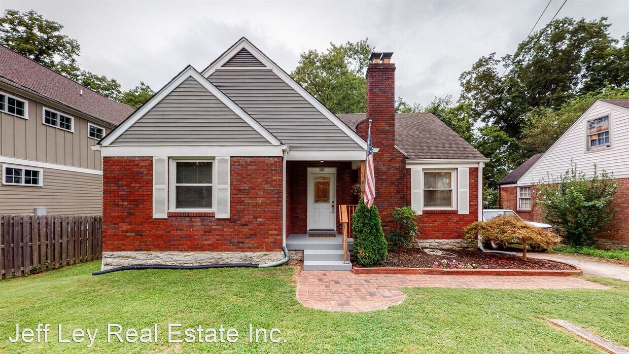 3 br, 2 bath House 2822 Bronte Ave House Rental in Nashville, TN