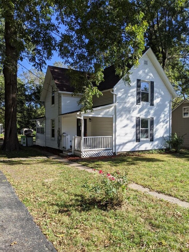 Primary Photo - Fantastic remodel on a great lot!