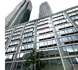 Building Photo - 620 W 42nd St