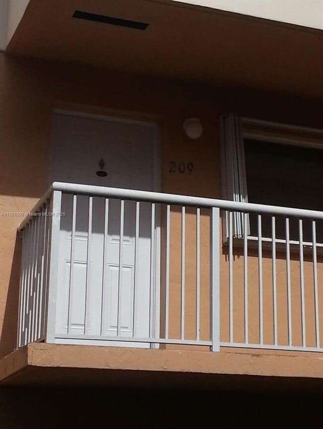 Building Photo - 14901 SW 80th St