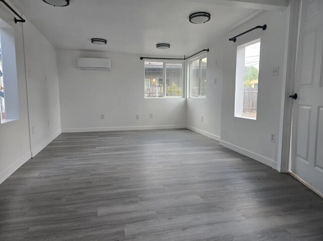 Foto del edificio - 214 Stark St