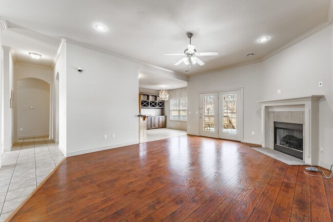 Foto del edificio - Charming 4-Bedroom Home in Rogers with Beautiful Natural Light!