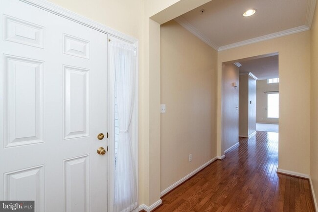 Building Photo - 415 Granville Ct