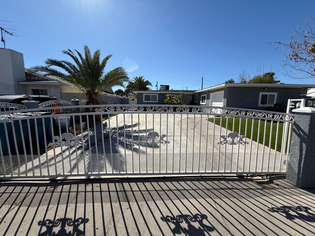 Foto del edificio - 5905 Fawn Ave