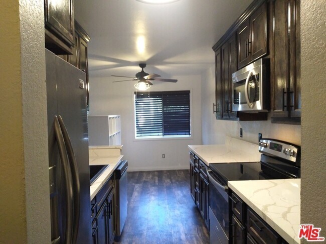 Building Photo - 1351 N Orange Dr