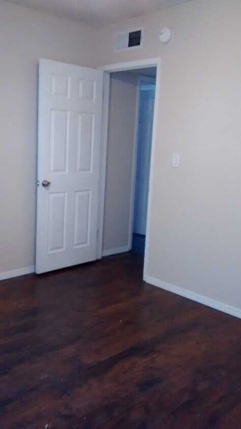 Primary Photo - 10620 Cuatro Vistas Dr Apt B
