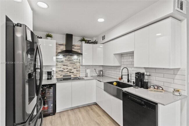 Building Photo - 8089 SW 18th Ct